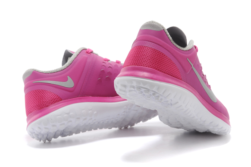Femmes Nike FS Lite Run chaussures de course gratuit gris rose (4)